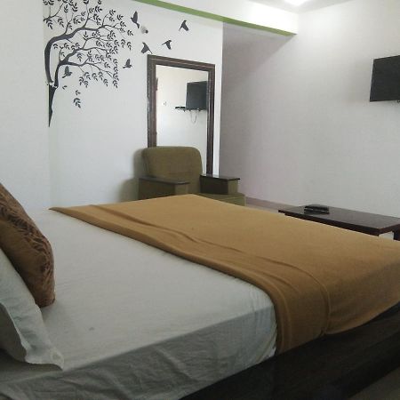 Sairam Residency Hotel Тирупати Екстериор снимка